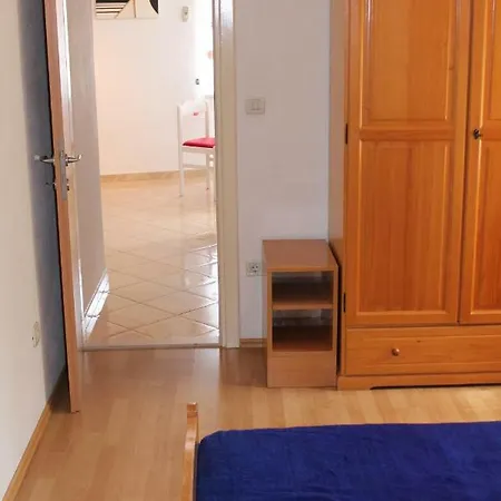 Delfin Apartment Bol